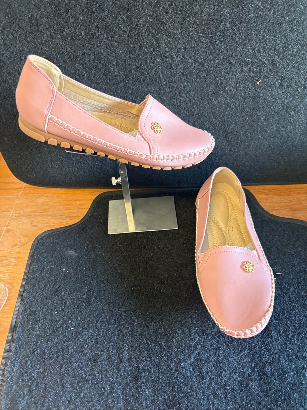 🌸 Women’s Pink Comfort Loafers NWOT Size 7.5–8